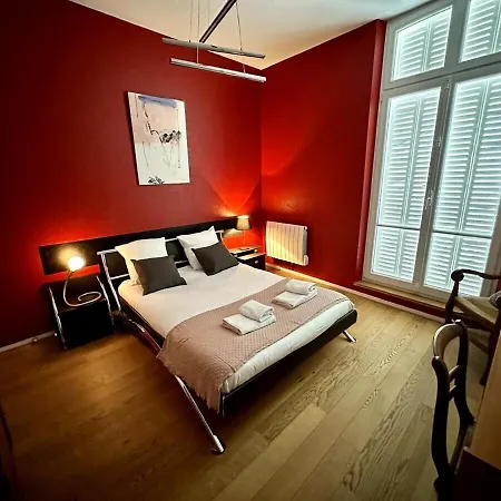 Le Grand Rockefeller Parvis De La Cathedrale De رانس