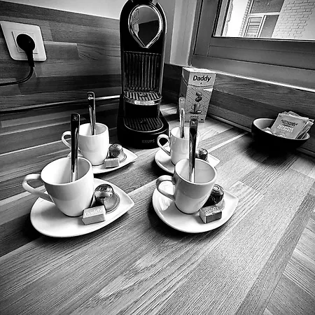 Le Grand Rockefeller Parvis De La Cathedrale De رانس